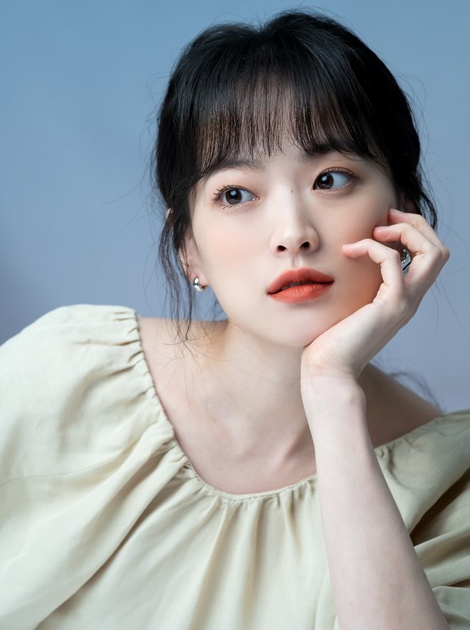 Song Joong Ki bất ngờ đăng ảnh thân mật bên "điên nữ showbiz" lúc giữa đêm, chuyện gì đây?- Ảnh 8.