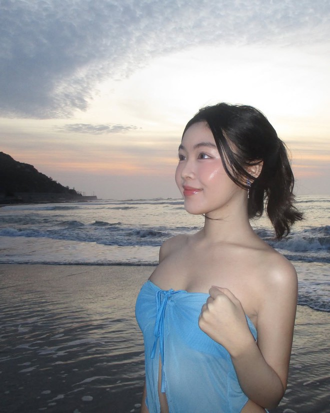 Ngắm tủ đồ cuả 2 ái nữ nhà Quyền Linh: Cô chị là "chúa bánh bèo", cô em sành điệu vibe Tây- Ảnh 19.