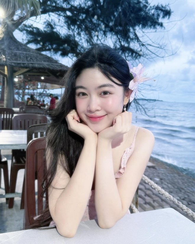 Ngắm tủ đồ cuả 2 ái nữ nhà Quyền Linh: Cô chị là "chúa bánh bèo", cô em sành điệu vibe Tây- Ảnh 15.