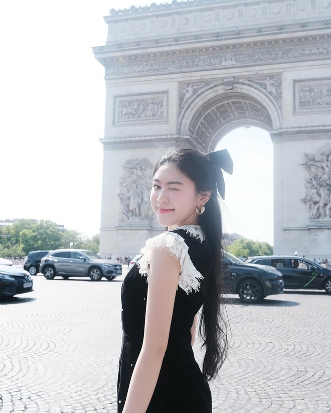 Ngắm tủ đồ cuả 2 ái nữ nhà Quyền Linh: Cô chị là "chúa bánh bèo", cô em sành điệu vibe Tây- Ảnh 7.