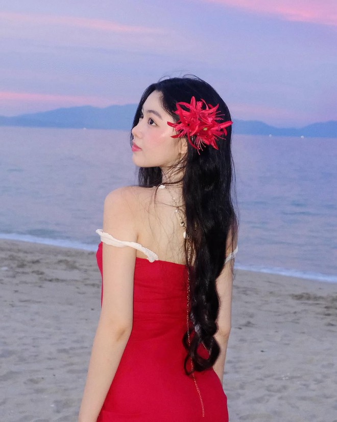 Ngắm tủ đồ cuả 2 ái nữ nhà Quyền Linh: Cô chị là "chúa bánh bèo", cô em sành điệu vibe Tây- Ảnh 10.