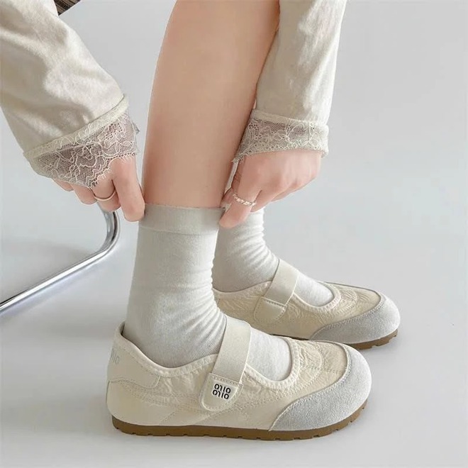 4 kiểu giày mát mẻ, nhẹ chân, ai chưa sắm thì thật có lỗi!- Ảnh 8.