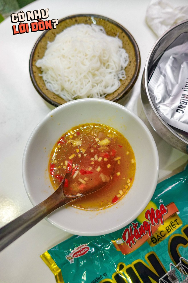 Kiểm chứng bún chả ăn liền: Hương vị thế nào mà rần rần khắp cõi mạng?- Ảnh 12.