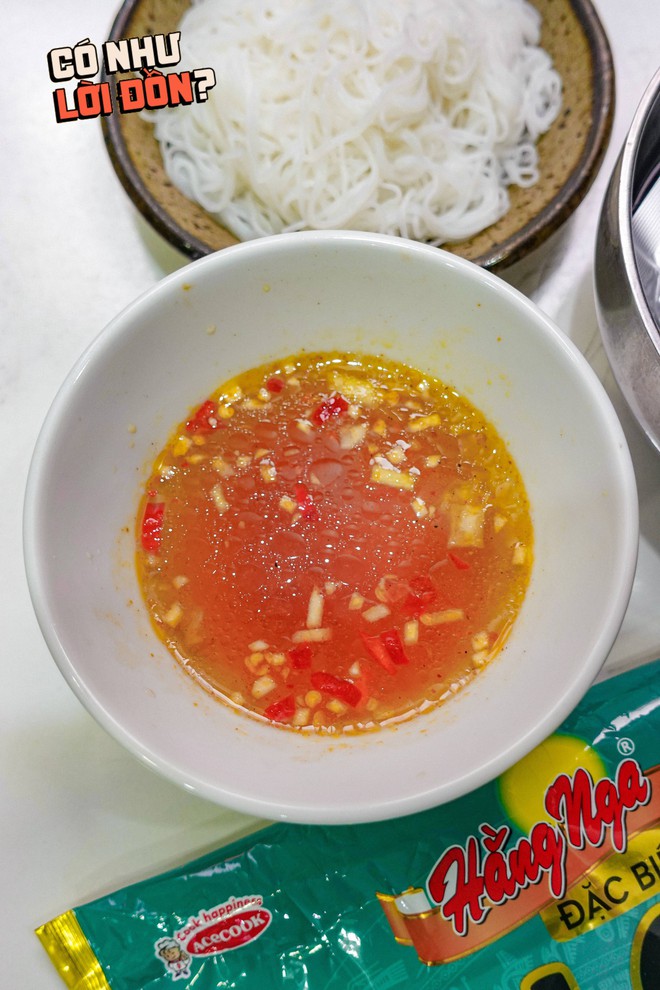 Kiểm chứng bún chả ăn liền: Hương vị thế nào mà rần rần khắp cõi mạng?- Ảnh 13.