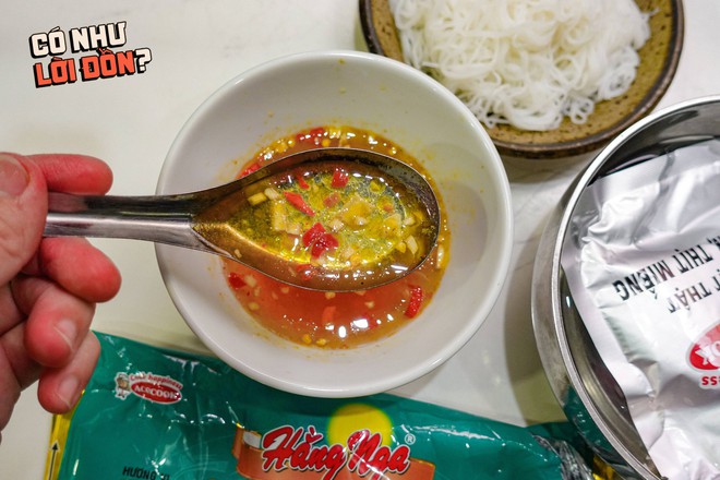 Kiểm chứng bún chả ăn liền: Hương vị thế nào mà rần rần khắp cõi mạng?- Ảnh 19.