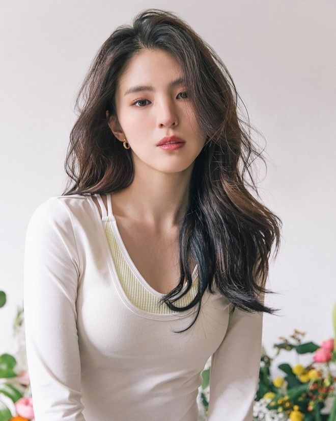 Ngã sấp mặt ở fashion week, gái xinh nay hoá 