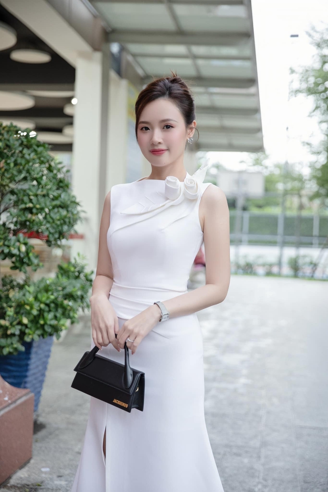 Ngừng 'xin vía', học Midu chơi những môn thể thao này để có vóc dáng gợi cảm, trẻ đẹp mê người- Ảnh 4.