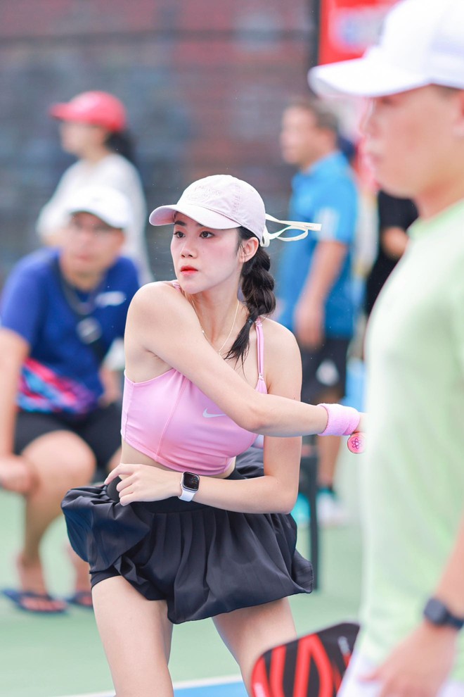 Mỹ nhân Phú Thọ bị gièm pha mặc sexy ra sân pickleball gọi vốn, đáp trả cực gắt chỉ với một tấm ảnh- Ảnh 5.