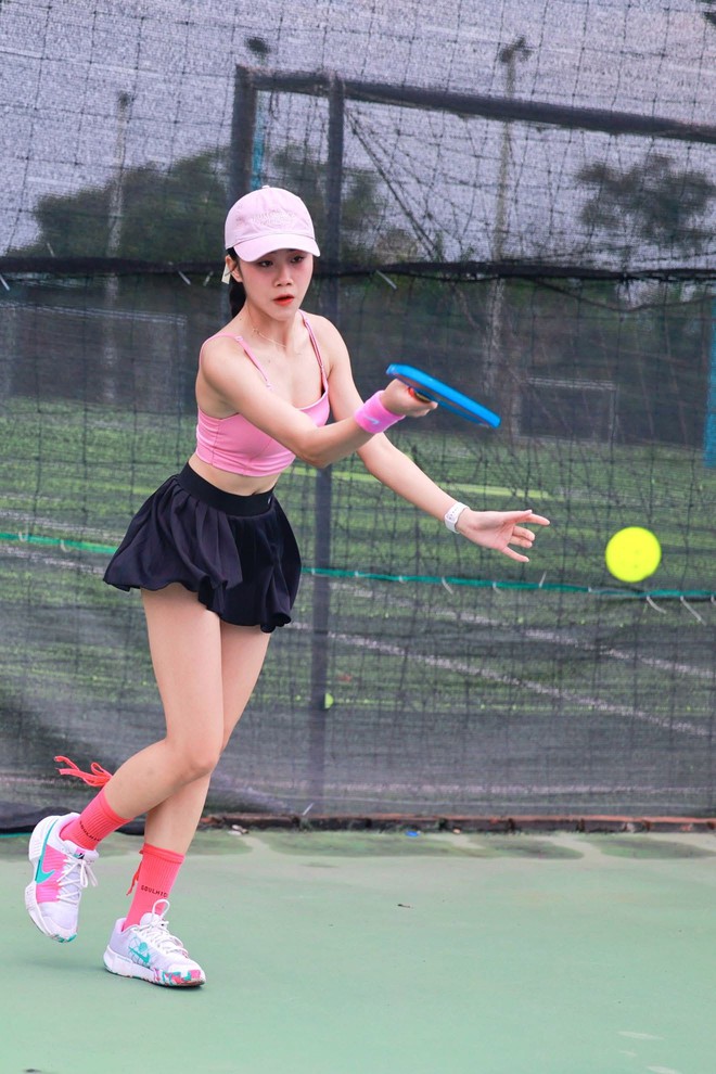 Mỹ nhân Phú Thọ bị gièm pha mặc sexy ra sân pickleball gọi vốn, đáp trả cực gắt chỉ với một tấm ảnh- Ảnh 3.