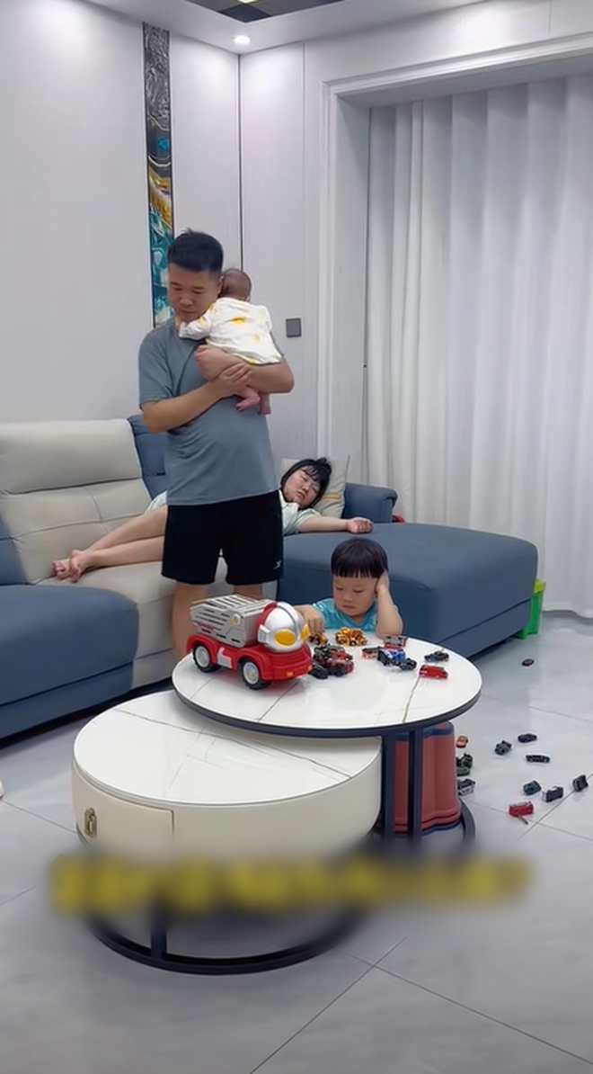 Cô bé 3 tuổi có pha xử lý biến cảnh đẫm nước mắt của gia đình thành một câu chuyện hề- Ảnh 5.