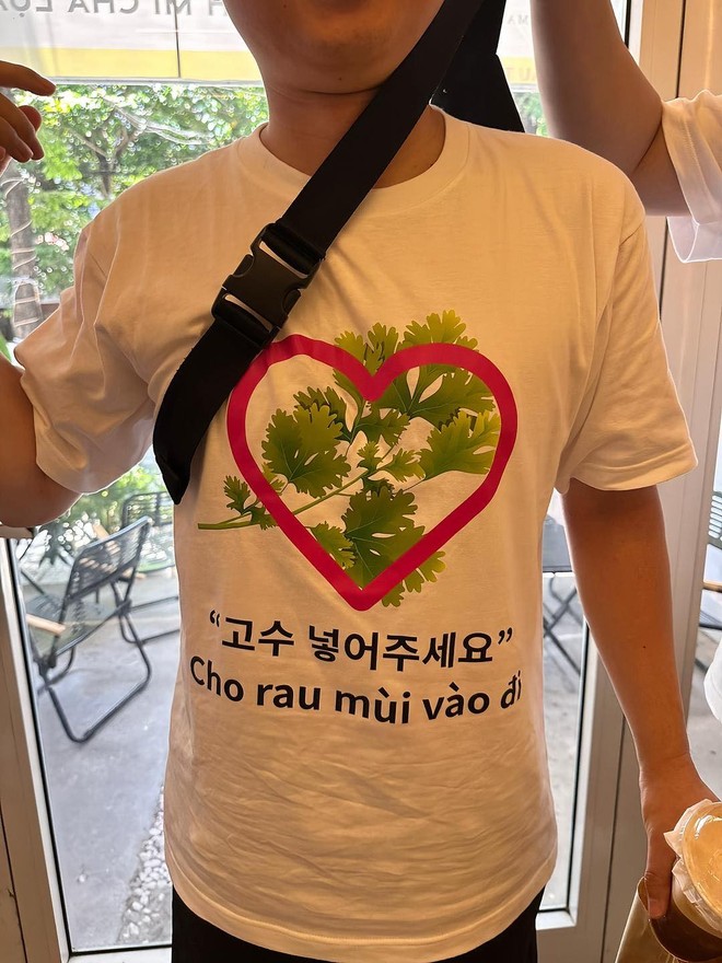 Khách Hàn Quốc “né” một món Việt đến mức phải in áo đồng phục để đi ăn- Ảnh 2.