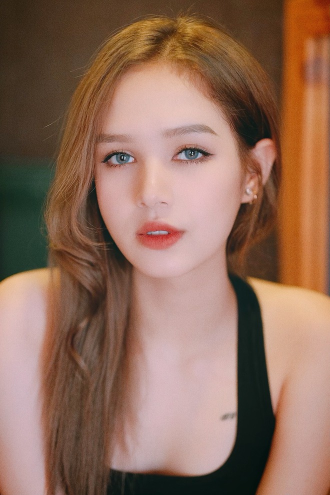 Trước khi tăng cân ở tuổi 23, Xoài Non từng là "búp bê sống": Đẹp cỡ nào?- Ảnh 7.