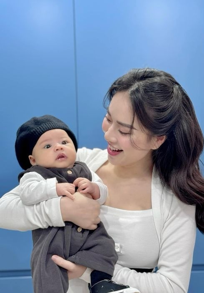 Dân mạng cãi nhau vì MC VTV mua đệm ngủ 213 triệu: Người khen chịu chi, người chê hoang phí - khoe của- Ảnh 9.
