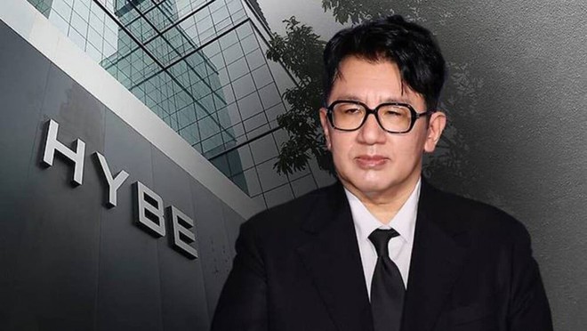 Cảnh sát đột kích khẩn vào trụ sở HYBE, "cha đẻ BTS" đối mặt với án chung thân vì lừa đảo 7.500 tỷ- Ảnh 1.