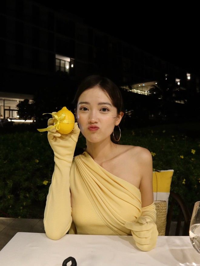 "Bông hồng lai" đang khiến TikTok điên đảo vì nhan sắc, style sành điệu toàn mẫu local brand Việt xinh!- Ảnh 3.