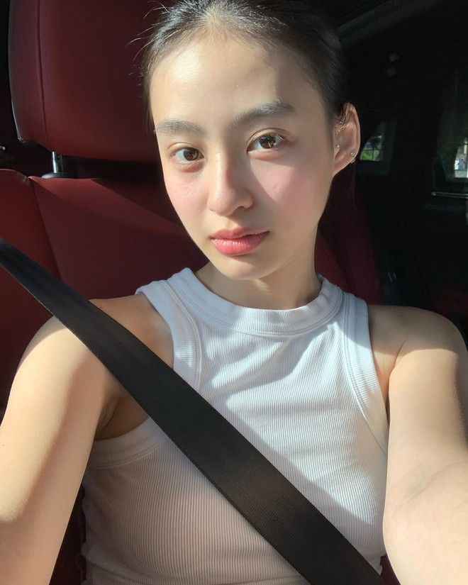 Gái Việt được báo Trung khen "mỹ nhân ngàn năm có một": Nhan sắc chấp camera thường, style đơn giản nhưng xịn đét- Ảnh 4.