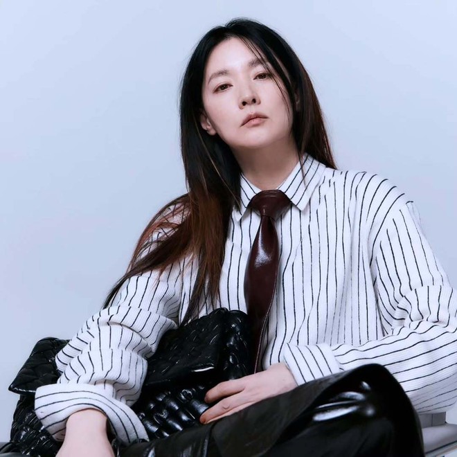 Lee Young Ae không để tóc quá dài ở tuổi 50+ mà áp dụng 4 kiểu tóc gọn gàng, trẻ trung sau đây- Ảnh 6.