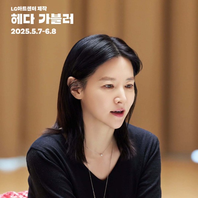 Lee Young Ae không để tóc quá dài ở tuổi 50+ mà áp dụng 4 kiểu tóc gọn gàng, trẻ trung sau đây- Ảnh 8.