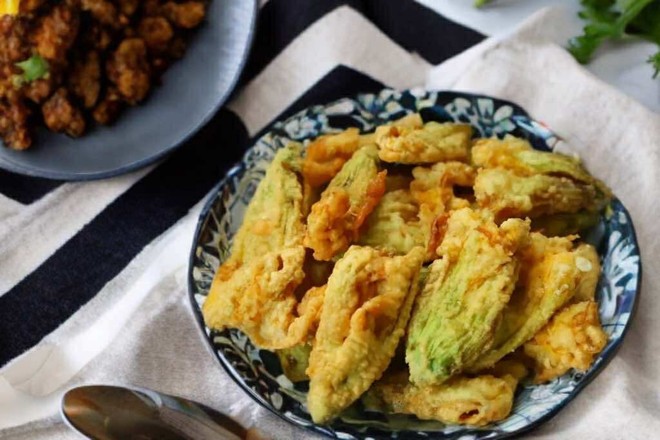 Nếu thấy nhà ai có loại rau này, xin ngay một nắm hoa về làm món ăn giòn ngon lại giúp phòng ngừa ung thư- Ảnh 18.