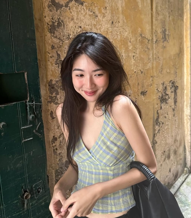 Giờ mới biết Hà Thi bị local brand Việt "chuốc say", tủ đồ toàn váy áo không đắt nhưng xinh xỉu- Ảnh 1.