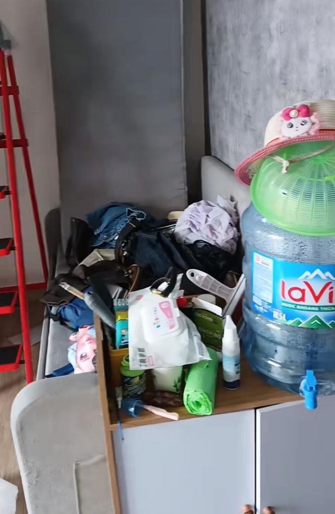 Người mẹ chán nản khi thấy con trai và con dâu "ra đường quần là áo lượt, về nhà không khác gì chuồng lợn"!- Ảnh 2. Người mẹ chán nản khi thấy con trai và con dâu "ra đường quần là áo lượt, về nhà không khác gì chuồng lợn"!- Ảnh 2.