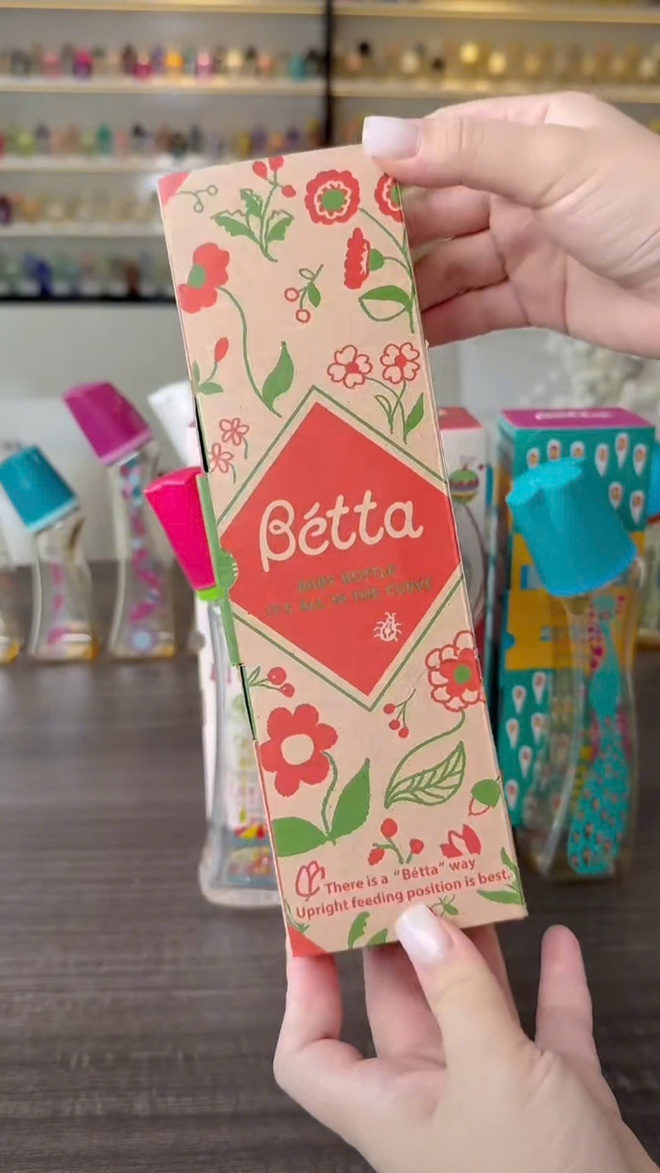 Ngắm BST bình sữa "cực đắt" nhà Bétta: Có bình lên đến hơn 17 triệu là chuyện bình thường, không hề "ảo giá" chút nào!- Ảnh 13. Ngắm BST bình sữa "cực đắt" nhà Bétta: Có bình lên đến hơn 17 triệu là chuyện bình thường, không hề "ảo giá" chút nào!- Ảnh 13.
