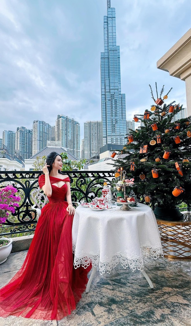 "Phú bà" chủ nhân món khúc bạch vải: Nhan sắc chim sa cá lặn, cuộc sống kín tiếng chuẩn thượng lưu- Ảnh 23.