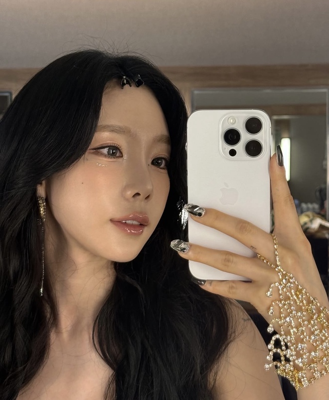 Mặt mộc của một chị đẹp Kpop lại gây sốt: Thói quen nạp collagen bằng 1 món vừa ngon vừa rẻ- Ảnh 10. Mặt mộc của một chị đẹp Kpop lại gây sốt: Thói quen nạp collagen bằng 1 món vừa ngon vừa rẻ- Ảnh 10.