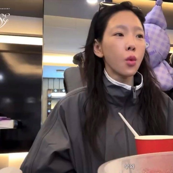 Mặt mộc của một chị đẹp Kpop lại gây sốt: Thói quen nạp collagen bằng 1 món vừa ngon vừa rẻ- Ảnh 3. Mặt mộc của một chị đẹp Kpop lại gây sốt: Thói quen nạp collagen bằng 1 món vừa ngon vừa rẻ- Ảnh 3.