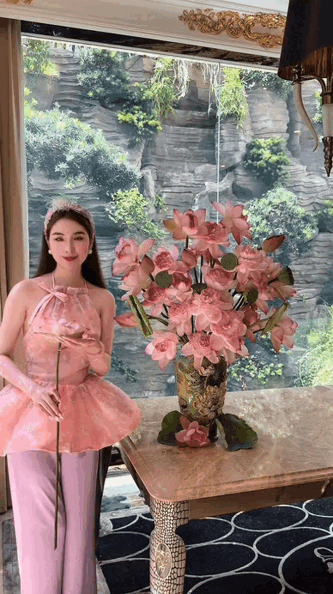 "Phú bà" chủ nhân món khúc bạch vải: Nhan sắc chim sa cá lặn, cuộc sống kín tiếng chuẩn thượng lưu- Ảnh 19.