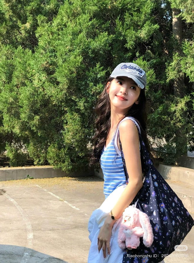 Lạ đời "bạch nguyệt quang Trung Quốc": Càng mặc đơn giản càng chuốc say người nhìn- Ảnh 6.