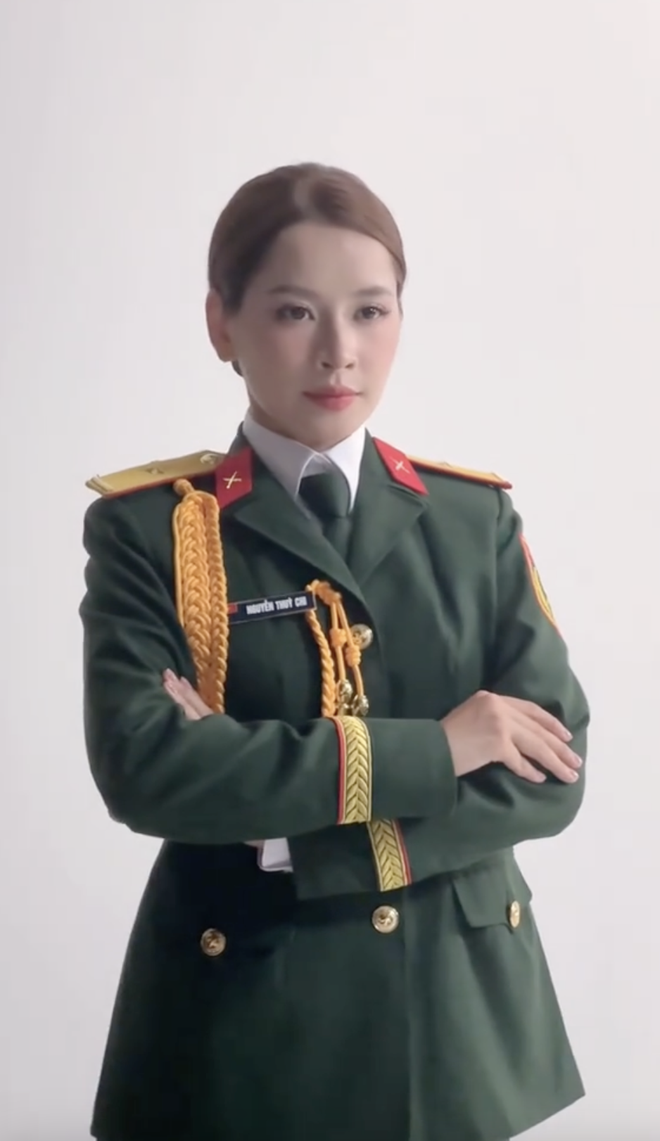 Nhan sắc Chi Pu "là thần", 24 giờ đổi tạo hình dồn dập khiến MXH chao đảo- Ảnh 3. Nhan sắc Chi Pu "là thần", 24 giờ đổi tạo hình dồn dập khiến MXH chao đảo- Ảnh 3.