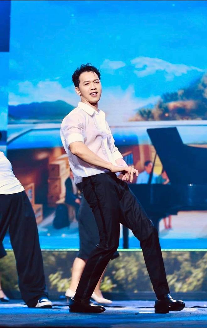  Body không chịu già của Chủ tịch ACB khiến dân mạng xuýt xoa- Ảnh 4.
