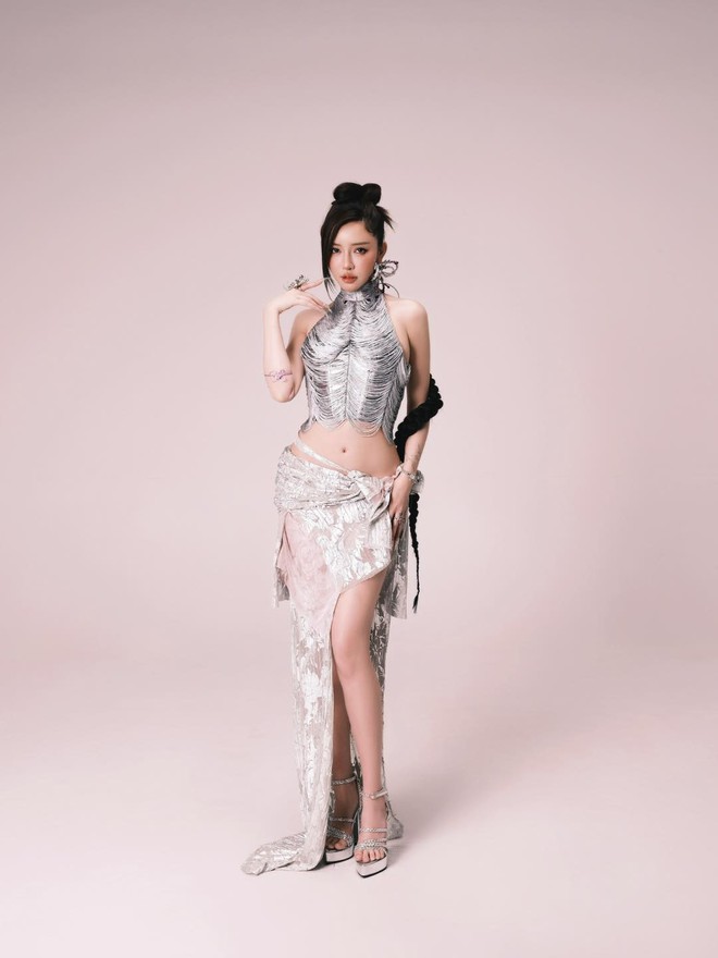 Lười như Bích Phương còn tập môn thể thao này "độ dáng" vừa khoẻ vừa đẹp, chị em tập thử xem!- Ảnh 8. Lười như Bích Phương còn tập môn thể thao này "độ dáng" vừa khoẻ vừa đẹp, chị em tập thử xem!- Ảnh 8.
