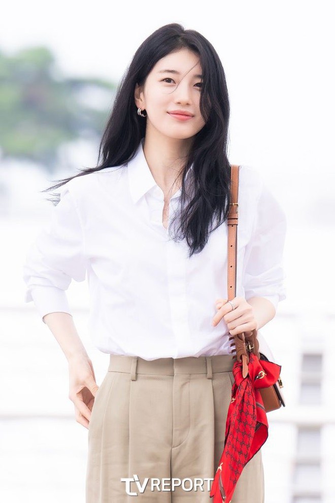 V (BTS), Suzy lên đường cho chuyến đi đặc biệt: Màn khoe cơ bắp của nam thần BTS gây lo ngại- Ảnh 14.