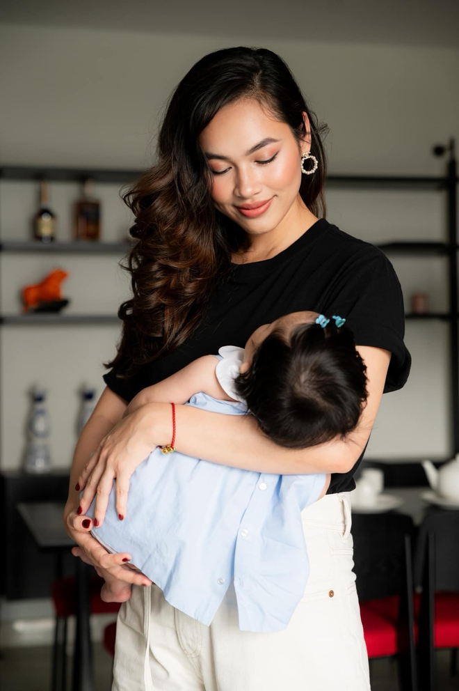 Á hậu Việt mắc bệnh lạ: Có túi nước bẩm sinh trong ổ bụng, 1 năm phải đi hút 2 lần- Ảnh 4.