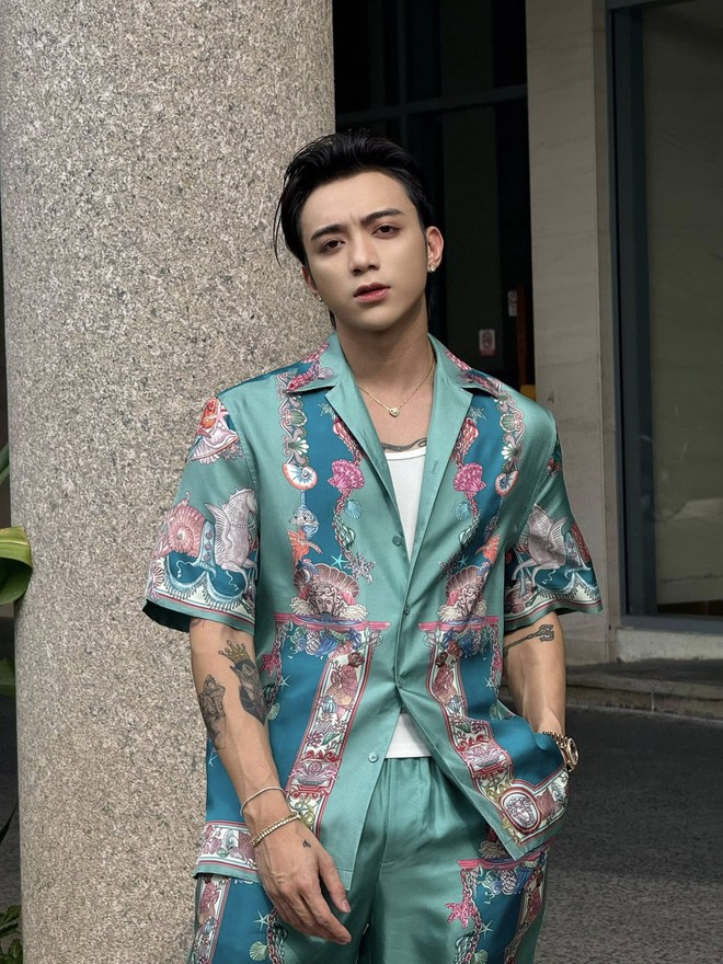 Sau màn xoá sạch ảnh với Louis Vuitton, SOOBIN đã có ngay tình mới?- Ảnh 1. Sau màn xoá sạch ảnh với Louis Vuitton, SOOBIN đã có ngay tình mới?- Ảnh 1.