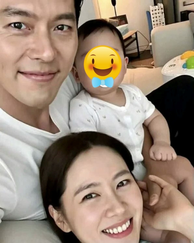 Rò rỉ ảnh hiếm "1 nhà 3 người" của Son Ye Jin - Hyun Bin, quý tử cũng chính thức lộ diện?- Ảnh 2.