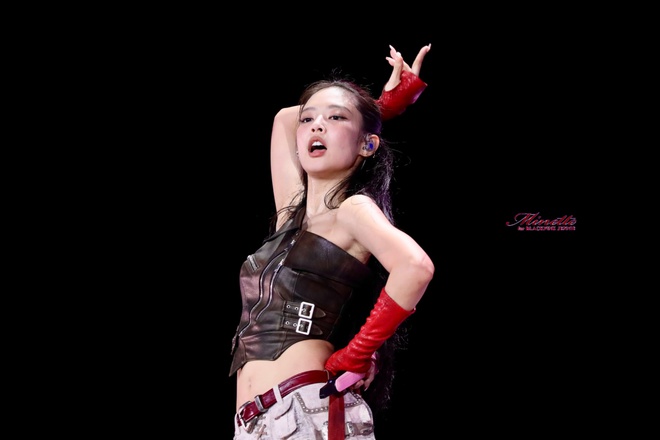 Muốn có dáng đẹp, eo thon như Jennie (BLACKPINK), tập ngay 2 môn thể thao này nhé!- Ảnh 9.