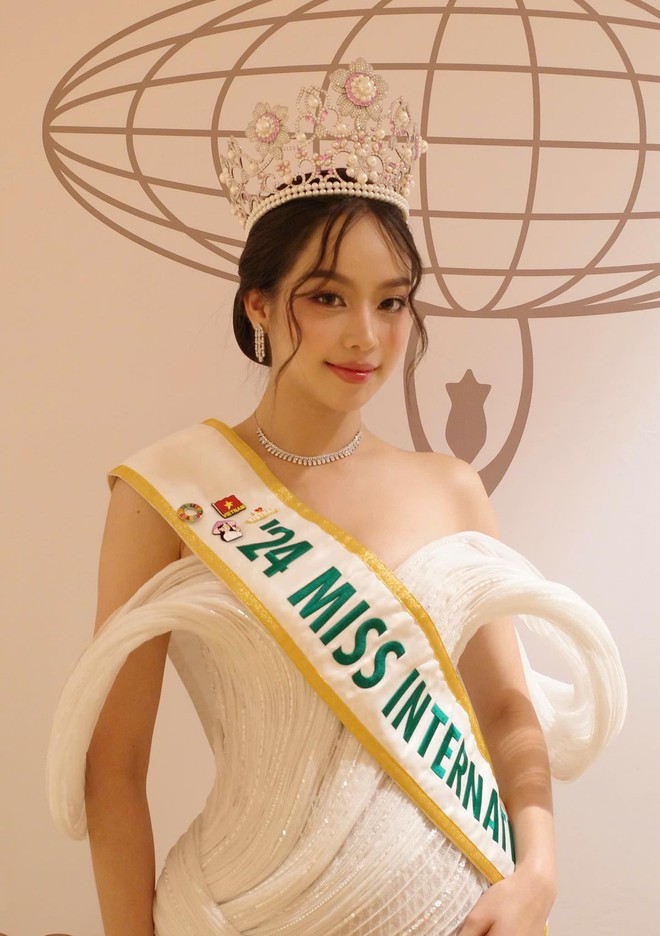 Hoa hậu Thanh Thủy rút kinh nghiệm- Ảnh 1. Hoa hậu Thanh Thủy rút kinh nghiệm- Ảnh 1.