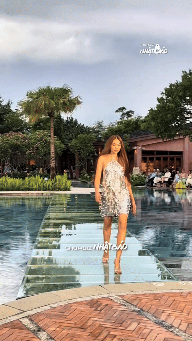 Thanh Hằng lại có màn catwalk bị chê- Ảnh 3.