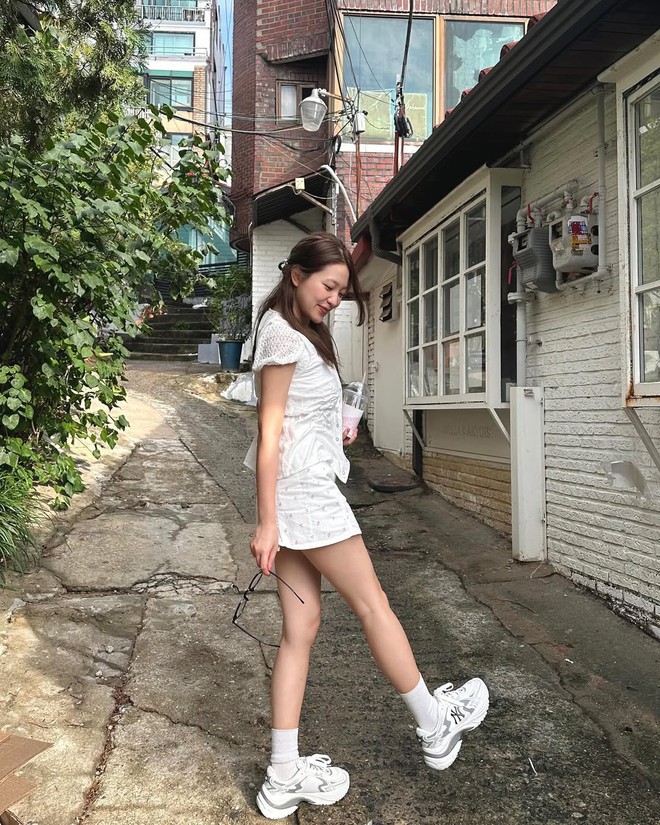 Tiểu thư tài phiệt hot nhất màn ảnh Hàn hiện tại: Trên phim ăn diện sang chảnh, đời thường tối giản bất ngờ- Ảnh 11.