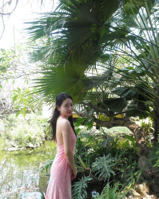 Tiểu thư tài phiệt hot nhất màn ảnh Hàn hiện tại: Trên phim ăn diện sang chảnh, đời thường tối giản bất ngờ- Ảnh 7.