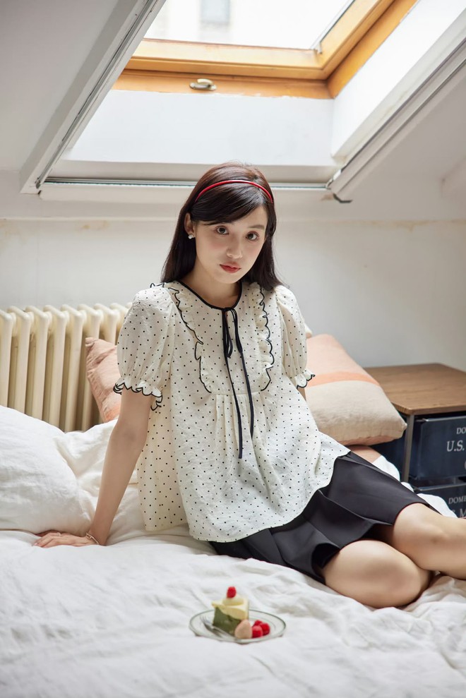 Chị em từ châu Á đến trời Tây đang chìm đắm với đồ chấm bi, tưởng "ô dề" ai ngờ đẹp và sang thôi nhé!- Ảnh 14.