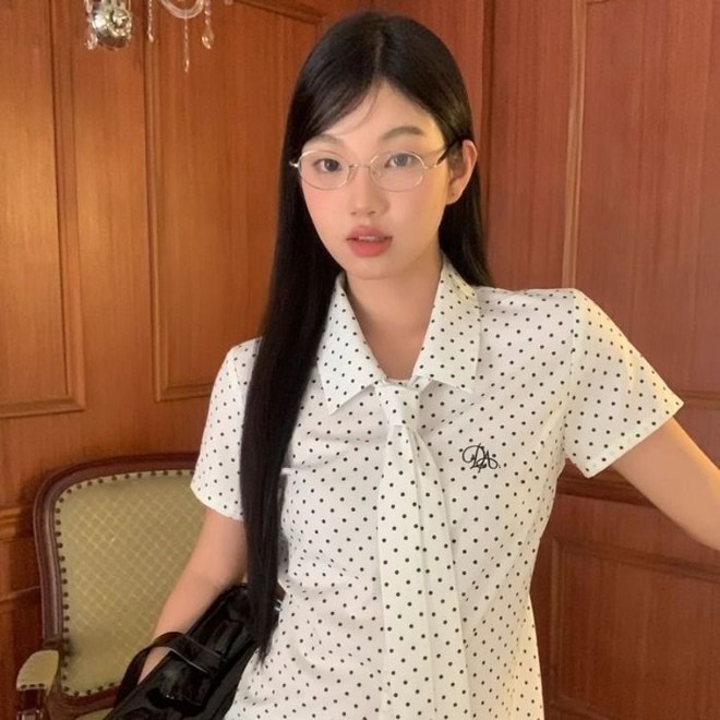 Chị em từ châu Á đến trời Tây đang chìm đắm với đồ chấm bi, tưởng "ô dề" ai ngờ đẹp và sang thôi nhé!- Ảnh 6.