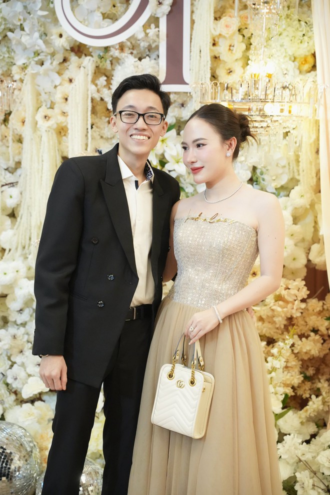 Tình hình hôn nhân hiện tại của con trai chủ tiệm vàng Vĩnh Long có hồi môn khủng 20 cây vàng, biệt thự 20 tỷ- Ảnh 4.