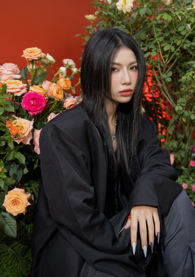 Quá khứ không "gồng cứng người" của "Em Xinh" LyHan- Ảnh 9.