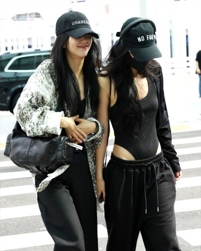 Jennie mặc kiểu gì mà lại khiến dân tình phải bàn cãi?- Ảnh 7.