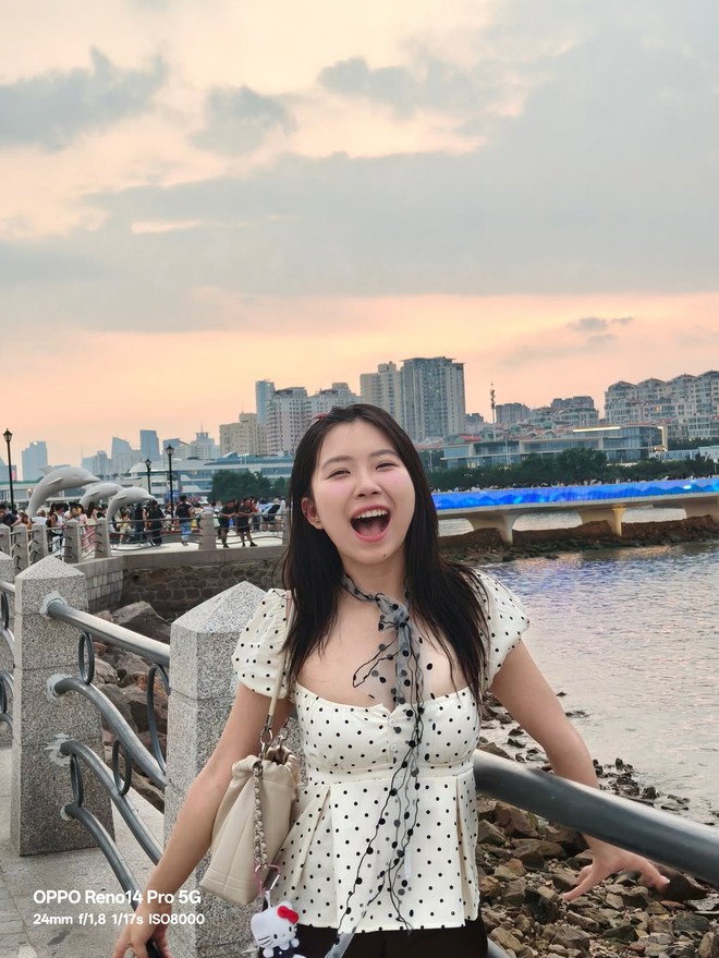 Chị em từ châu Á đến trời Tây đang chìm đắm với đồ chấm bi, tưởng "ô dề" ai ngờ đẹp và sang thôi nhé!- Ảnh 16.
