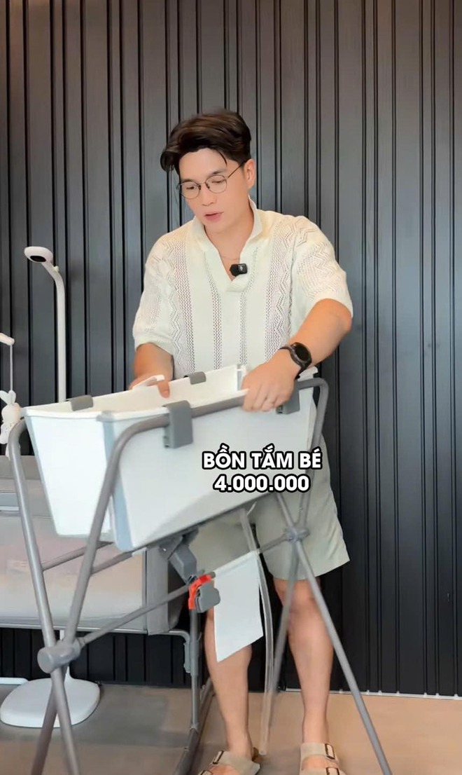 Dân mạng chê vợ chồng Ngô Thanh Vân “tấm chiếu mới bỉm sữa”, chi 100 triệu đồ cho con nhưng 70% vô dụng, chật nhà- Ảnh 18.